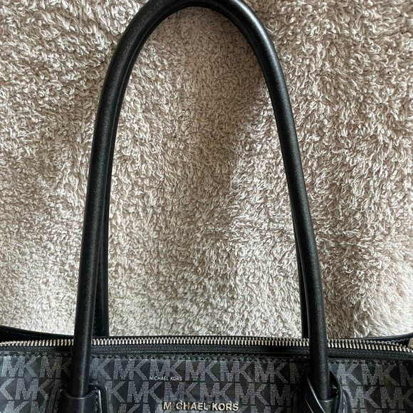 Michael Kors Patent Leather Large Mercer Tote